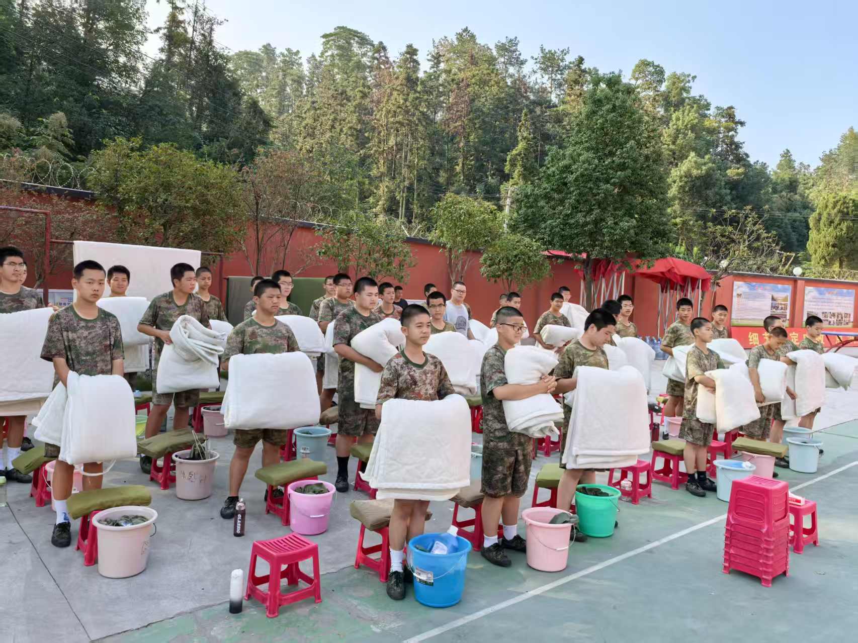 以科学内务管理课程，培育自立自强新时代青少年